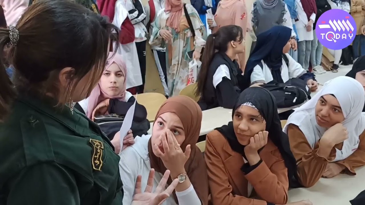 تبسة: المجموعة الولائية للدرك الوطني تشرح شروط التجنيد بثانوية سعدي الطاهر حراث بالعڨلة