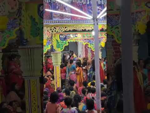 মনোমুগ্ধকর নৃত্য পরিবেশন করলেন সখিরা 🙏