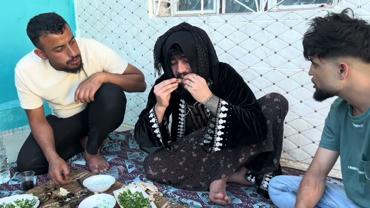 لما يزورك جارك وقت الغدا😂😅