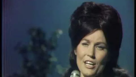 Loretta Lynn - If You Miss Heaven