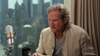 Big Lebowski Sequel and Working With Family: Jeff Bridges Answers Social Media Questions