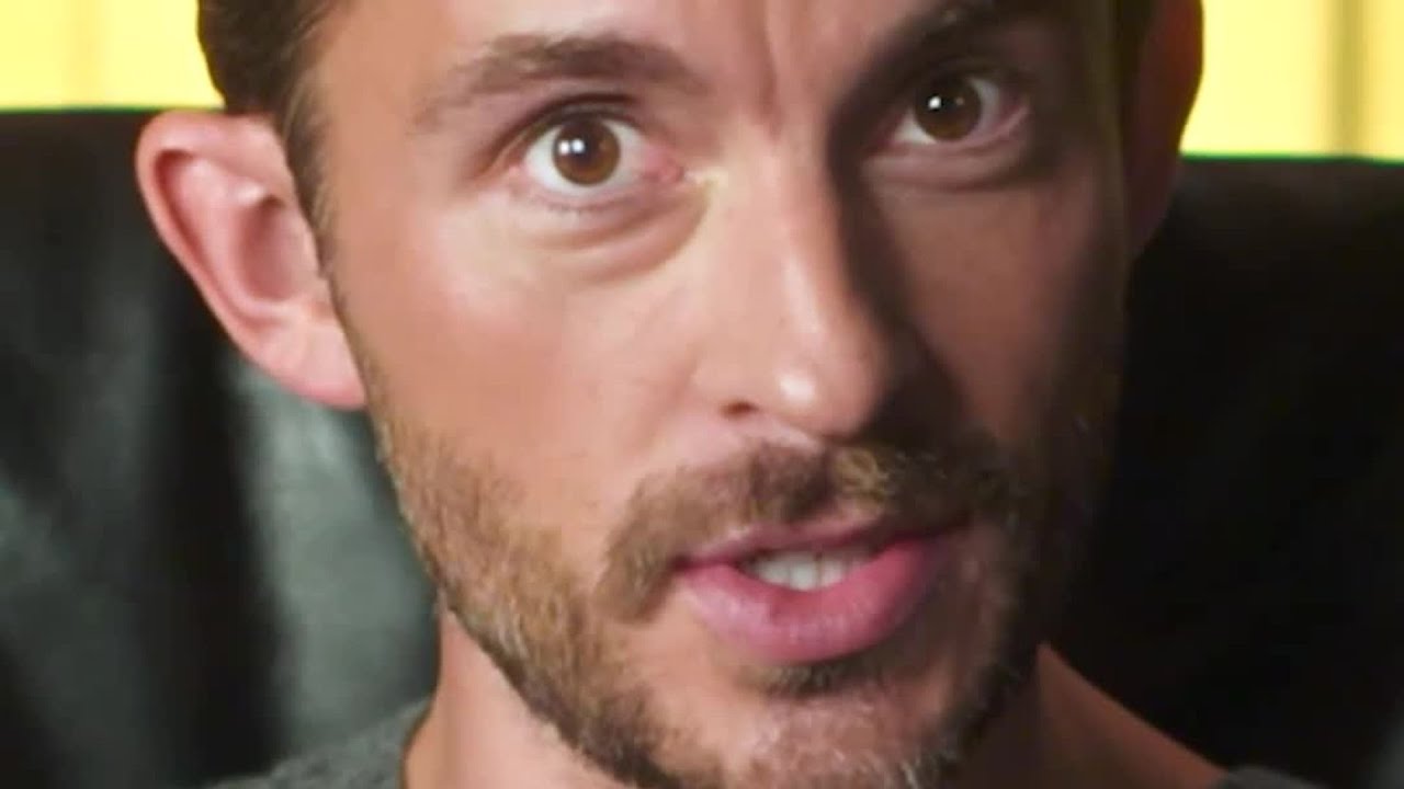 Jonathan Bailey Delivers The Ultimate Uno Reverse