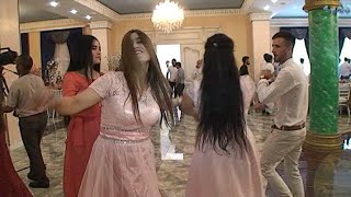Туй точики/Tajik wedding “Чону чононам нару” таджикский танец, Москва 2018))часть 1