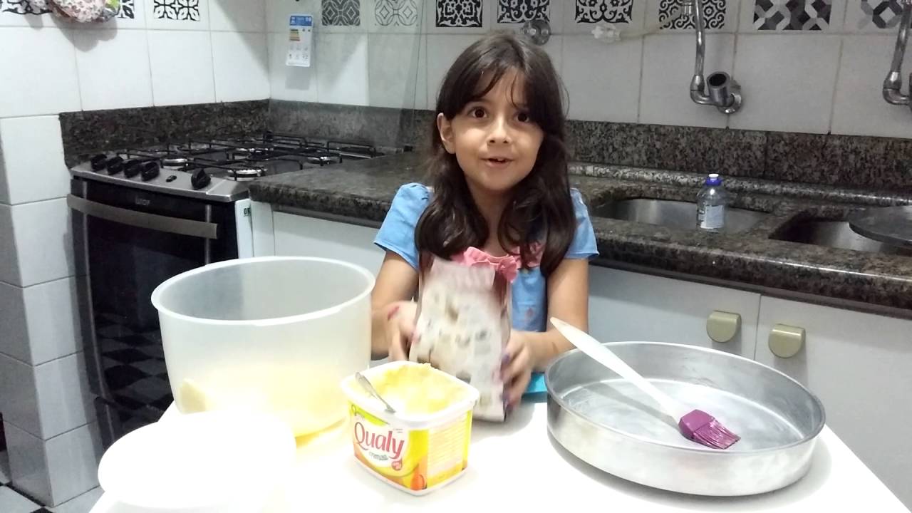RECEITA DE BROWNIE DE MASSA PRONTA RÁPIDA E FÁCIL VOCÊ JÁ SABIA_LAURA ENSINA COMO FAZER (2016)