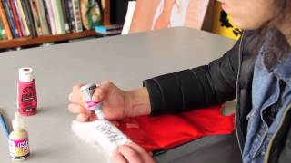 How to Decorate Christmas Stockings With Fabric Paint : Fun & Decorative Crafts