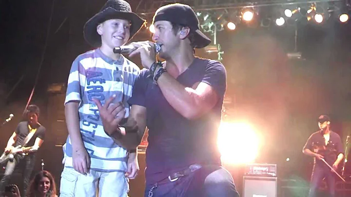 Luke Bryan Shake it for me with Logan at Porter Co...