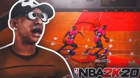 *NEW* SPIN BEHIND THE BACK TELEPORT DRIBBLE MOVE TUTORIAL😨 GLITCHIEST UNKNOWN COMBO ON NBA2K20! 🤯
