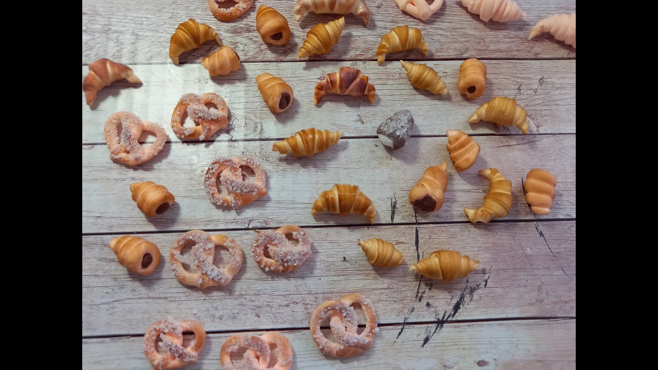 PASTELERIA EN MINIATURA HECHA CON PASTA FLEXIBLE SIN MOLDES (CROISSANTS, TRENZAS Y CARACOLAS)