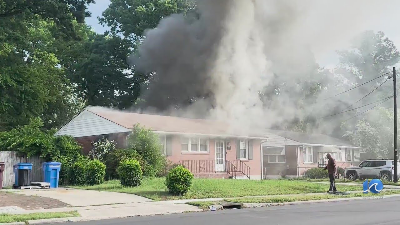 9 people and 3 pets displaced in Chesapeake house fire - YouTube