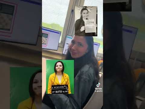 Asking employees to sign old photos #hoodnews #autographs #photo #employees #viralvideo #lol #funny