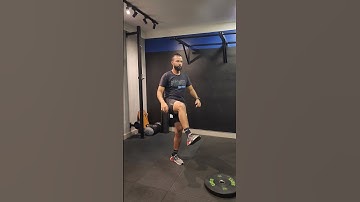 Flexão e extensão de joelhos unipodal em pé