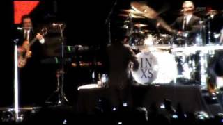 INXS CON JD FORTUNE - (INTRO) DRUM OPERA + SUICIDE BLONDE (BUENOS AIRES 2011)