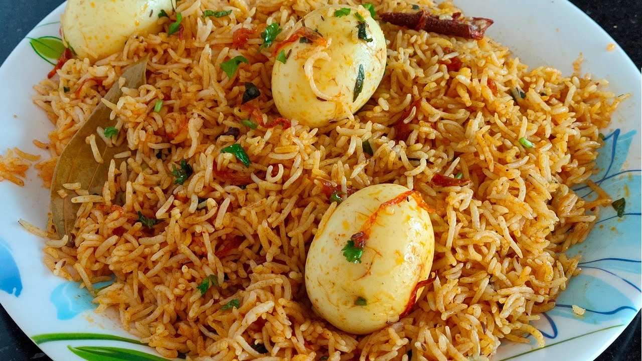 Egg Pulao in Just 5 Mins Egg Pulao with left over Rice in 5 Mins