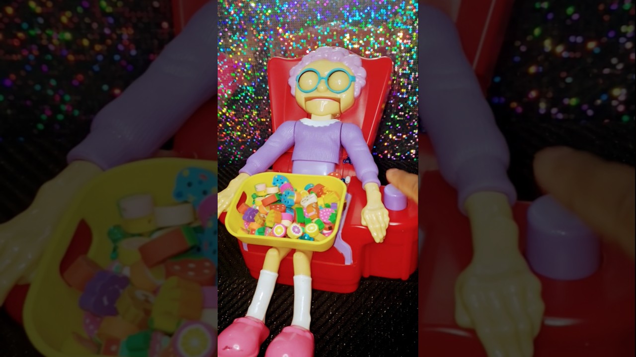 😱😱😱GREEDY GRANNY #shorts #asmr #short#viral #trending #toys