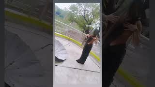 Chhatri na khol Barsaat me 🌧️☔☔🌧️#tranding #youtube #viralsongs #shortsvideo 🫰😘🫰💃💃💃