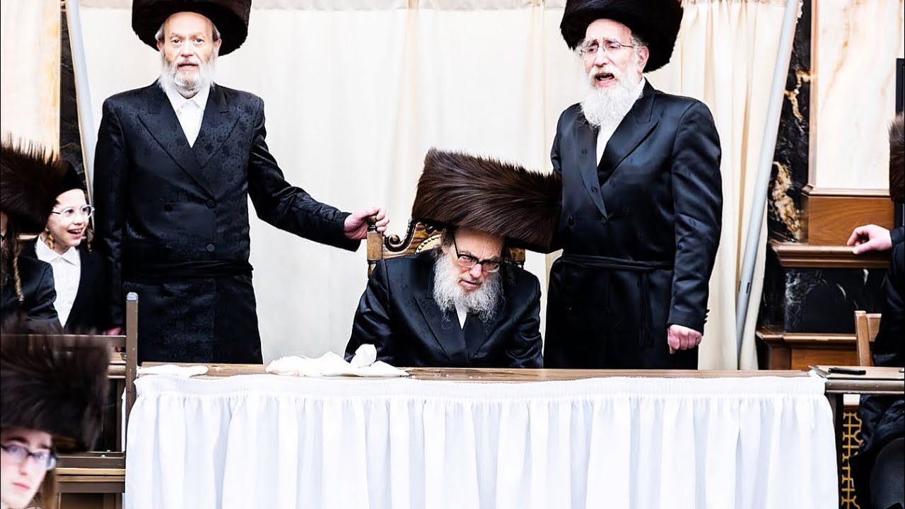 האדמו״ר מפאפא התארח שבת במאנסי: תיעוד מהריקודים במוצאי שבת