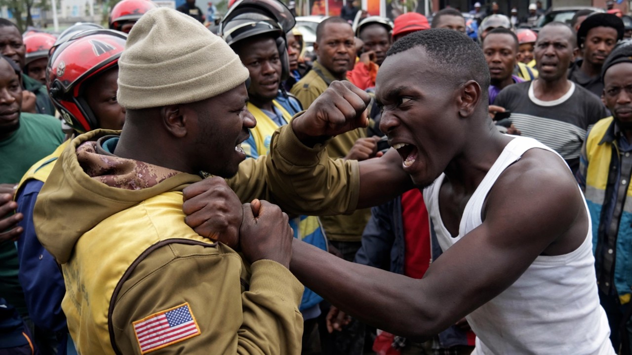 UMUGENZI AKUBISE UMUMOTARI MUMUGI RWA GATI NI NYUMA YO KUMUTWARA AKANGA NO KWISHYURA.