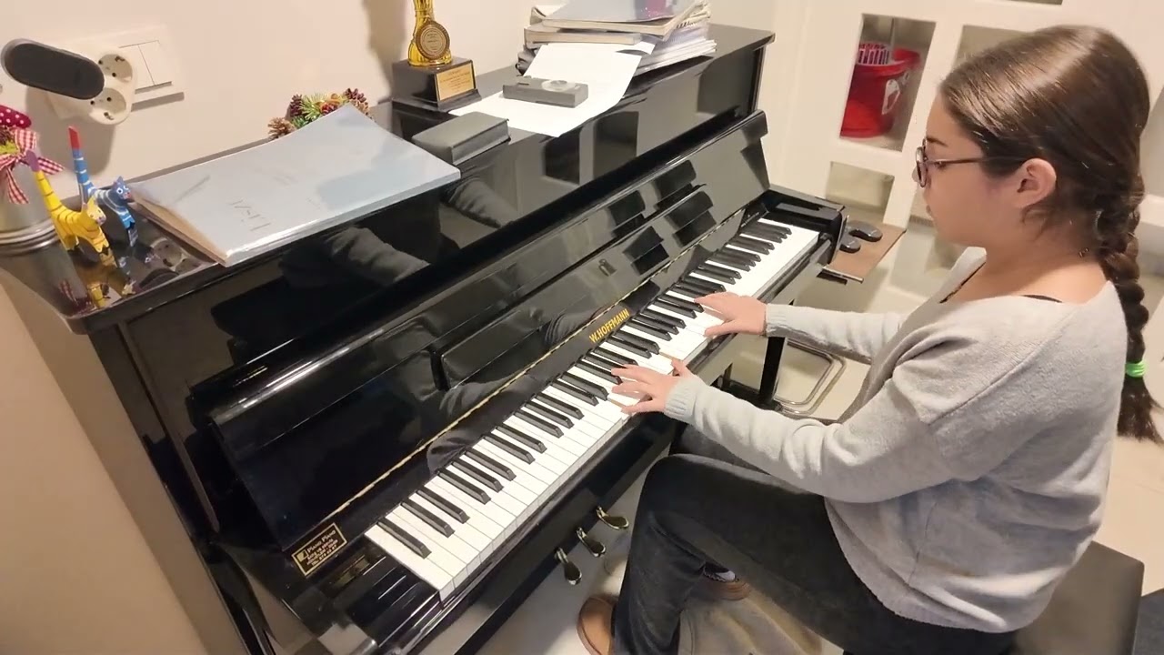 Derin Alpan - J. S. Bach Fugue no 1 C major.