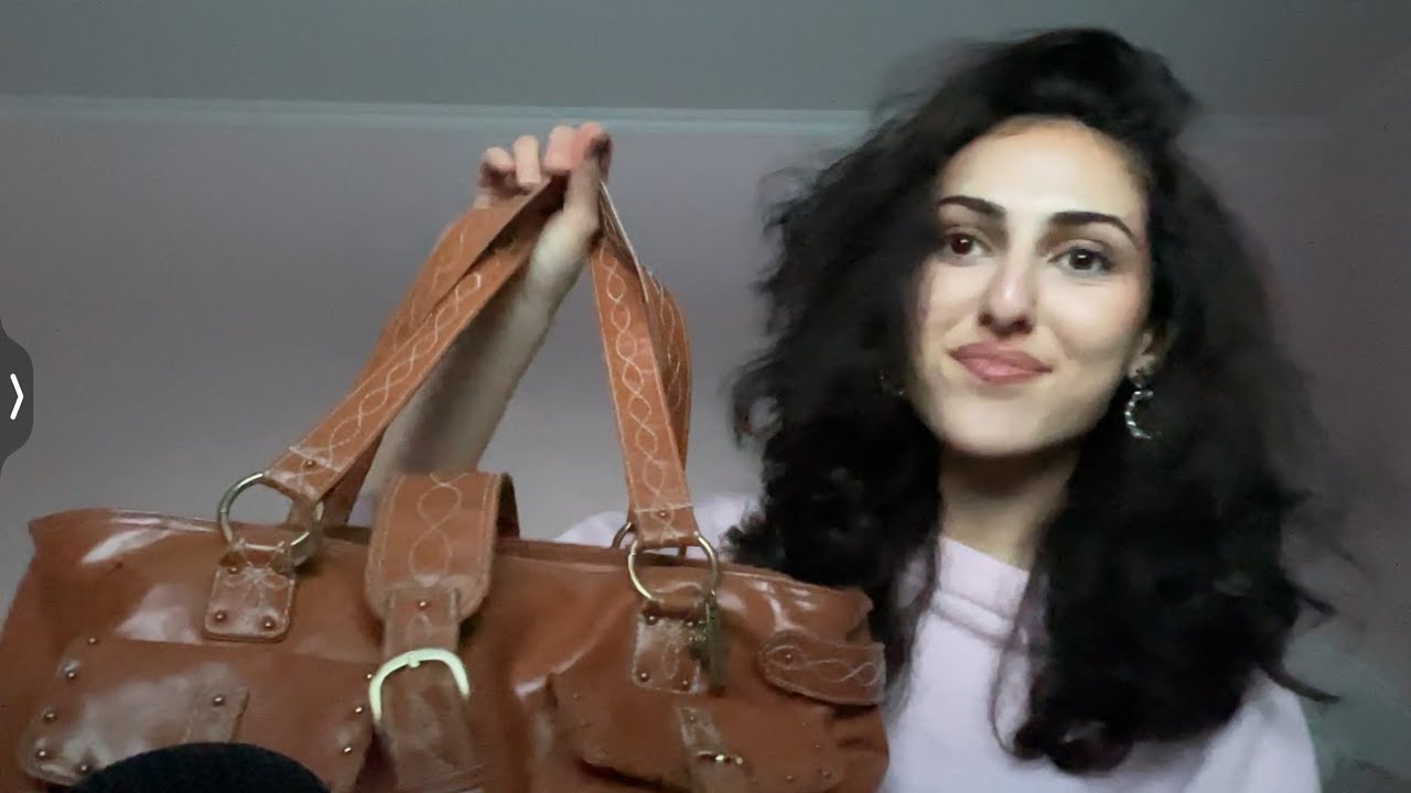 ASMR What’s In My Bag 👜💗