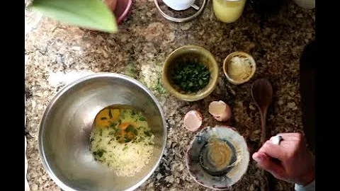 MAKE THE EASIEST BREAD IN THE WORLD ~ NO FLOUR!! K...