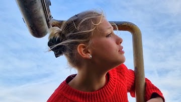 Liou - Circles (Official Music Video) 