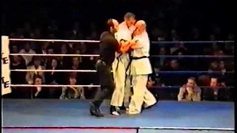 Shoot Karate: Paul Weatherly vs Shane Turner