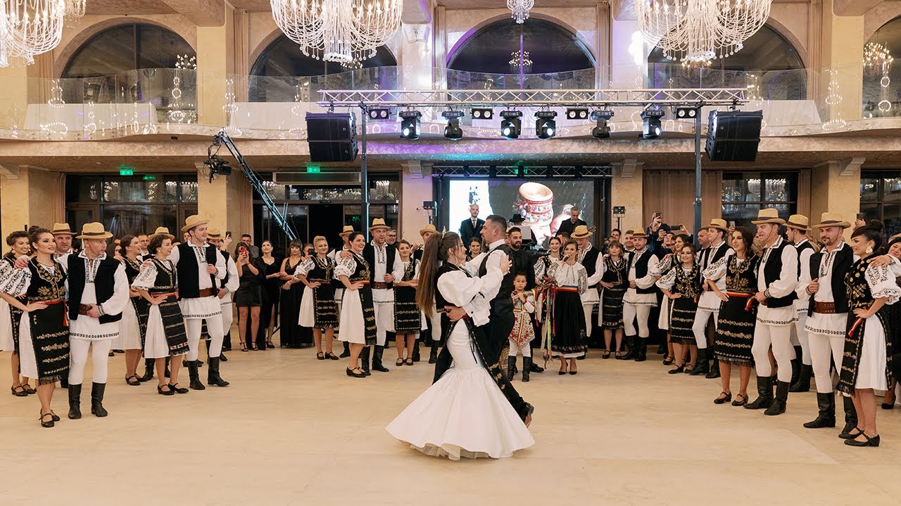 Ansamblul Folcloric Mărțișorul si @OanaBozgaPintea - Moment artistic nuntă Mihai & Andreea