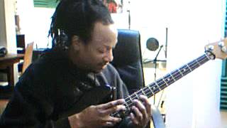 Back to Bass-ics Tapping the Major scale