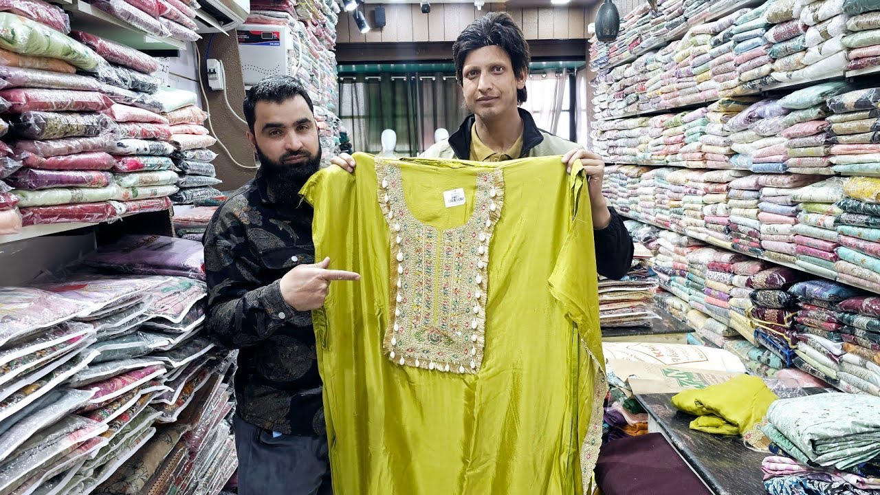 BIG DISCOUNT SUITS LADIES @450 AT KHAN HOSIERY&TEXTILES. Main Chowk sopore call 7889721284