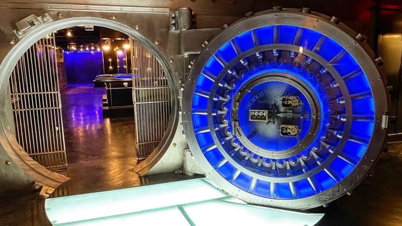 I Robbed A Bank - Greg Horton