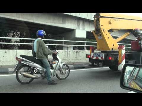 Video: Taxi în Kuala Lumpur