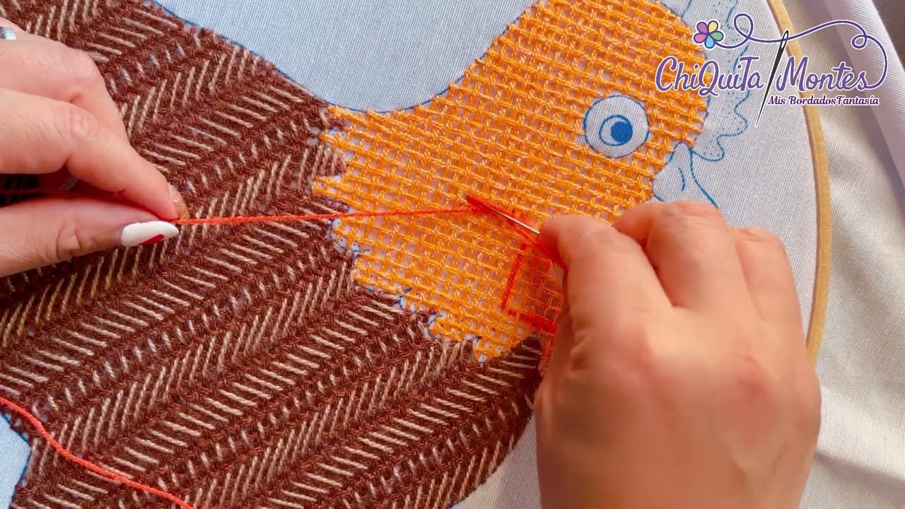 Bordado Fantasía Gallina 1 / Hand Embroidery Hen with Fantasy Stitch