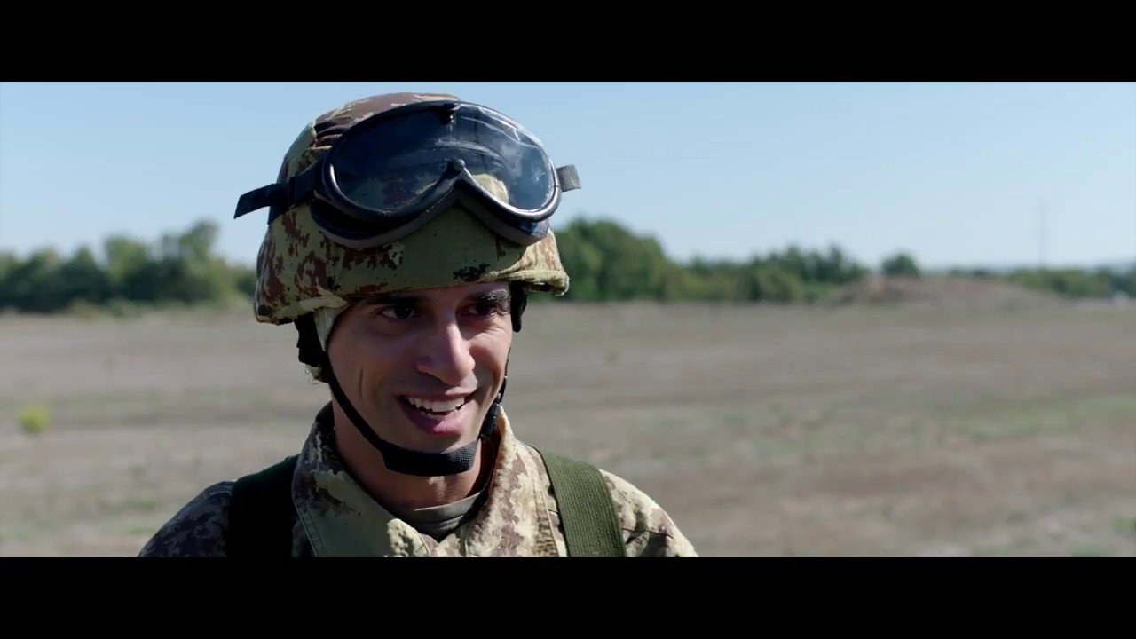 Luomo Che Compro La Luna Youtube Film Completo