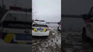 В Киеве из озера достали труп мужчины