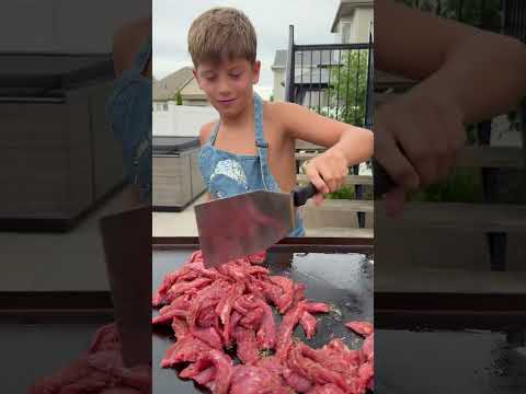 ole ole ole # steakfajitas #blackstone #kidscooking #grilled #dinner #burritobowl #mexicanfood