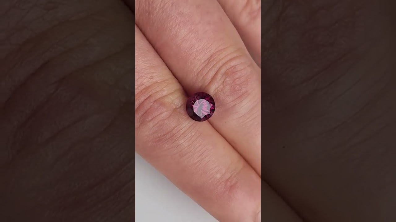 Purple Garnet from Mozambique, 6.9mm round