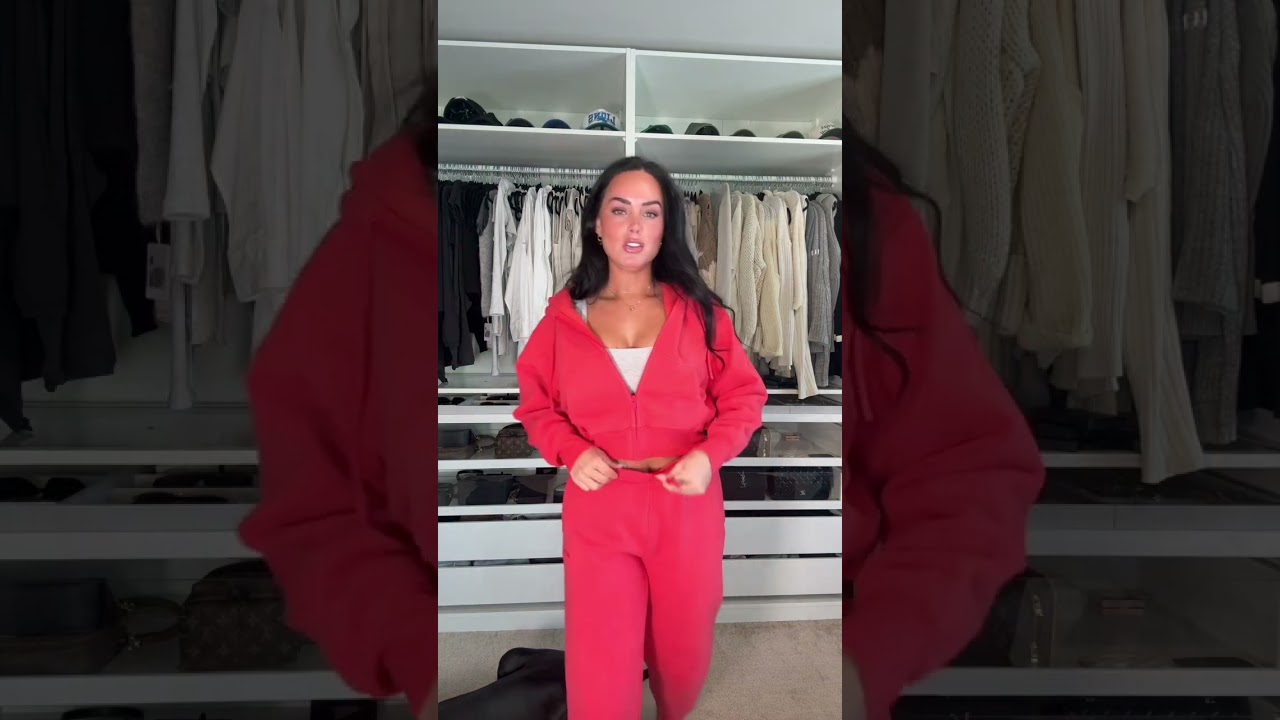 Aritzia Cherry Red Sweats 🍒 I will have my outfit 🔗 on my LTK in the Aritzia section