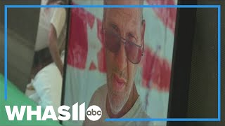 Indiana man who spreads joy with home decorations dies after colon cancer battle