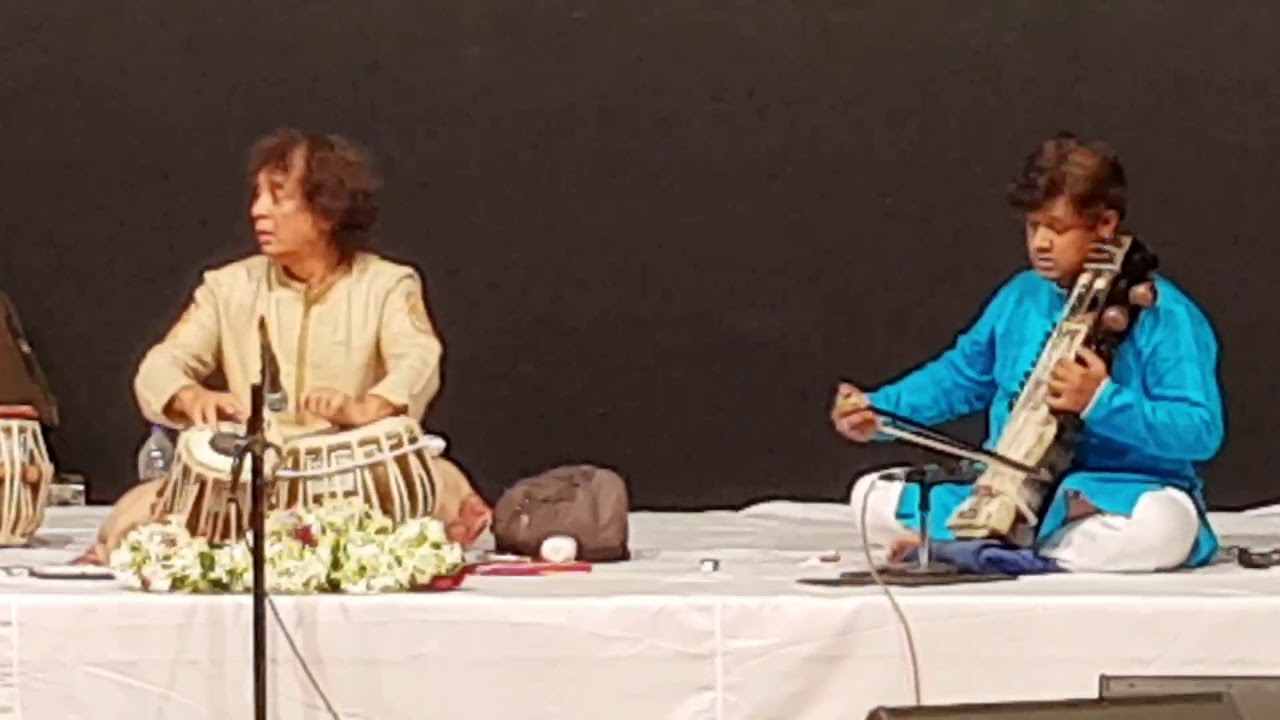 Ustad zakir Hussain tabla solo@ abbajis Guru pornima 2017