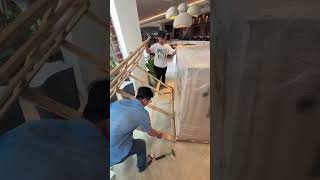 Palet kayu showcase cake 150x70x125 cm dgn budget minim tujuan surabaya menyebabkan kaca luar retak