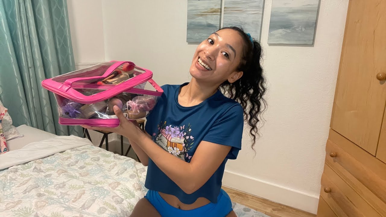 GRWM for Exxxotica Miami 2023! | Sarah Lace Unfiltered | Adult Convention Etiquette