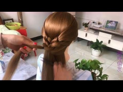 迪丽热巴同款披肩发，喜欢穿裙子的美女扎上之后，仙气十足