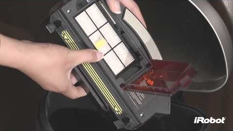 How To Clean the Filter | Roomba® 800 series | iRobot®