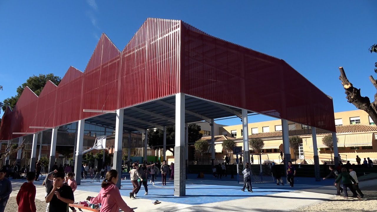 El CEIP Tierno Galván cuenta con una nueva pista polideportiva cubierta | 2025