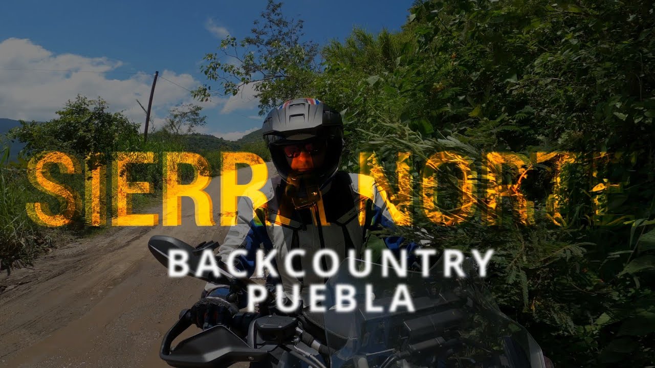 Sierra Norte de Puebla,  recorriendo su exuberante naturaleza en Moto. 