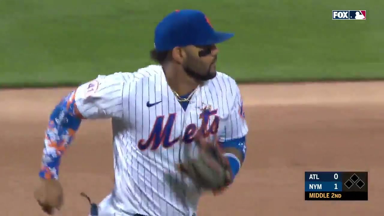 Jonathan Villar with a great diving catch