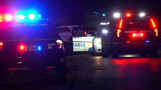 Download Lagu HPD update: Homeowner shoots, kills 2 men in ski masks, bulletproof vests claiming to be police MP3 Download Lagu HPD update: Homeowner shoots, kills 2 men in ski masks, bulletproof vests claiming to be police MP3