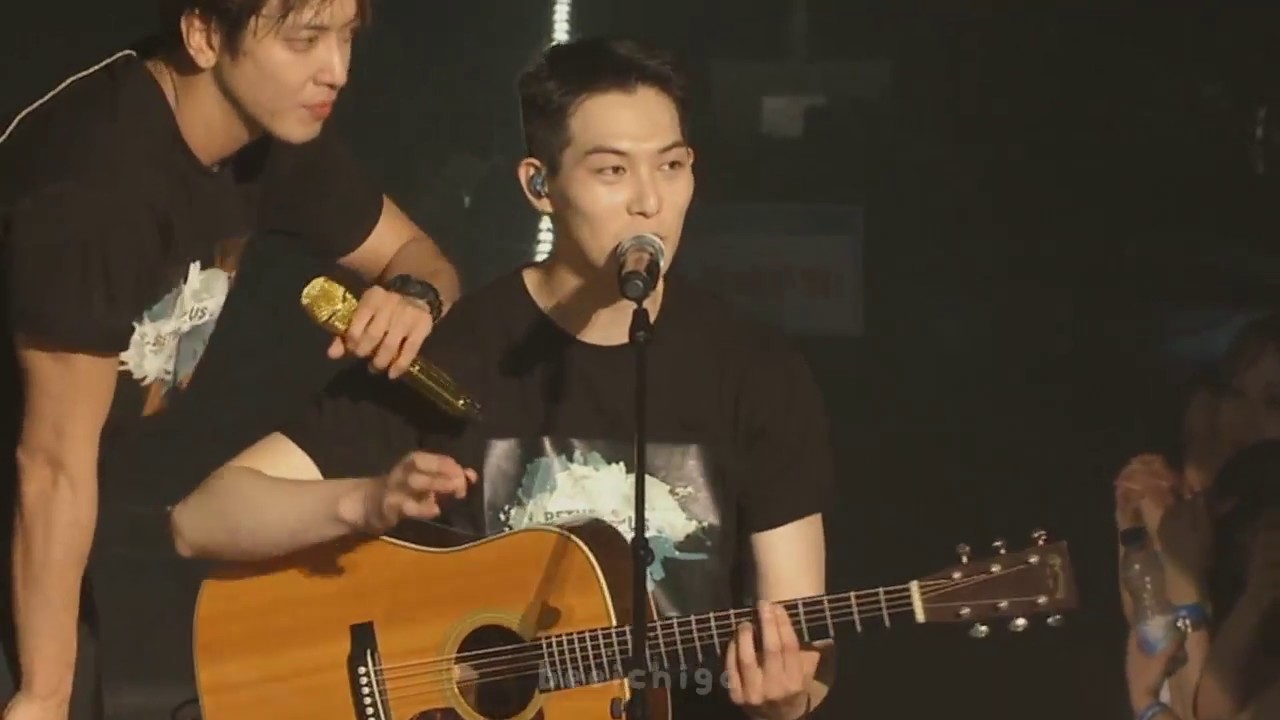 CNBLUE (씨엔블루) Between Us In Seoul Encore - Love light (사랑빛) Acoustic