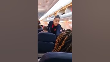 Passenger records moments of panic during the flight 😱