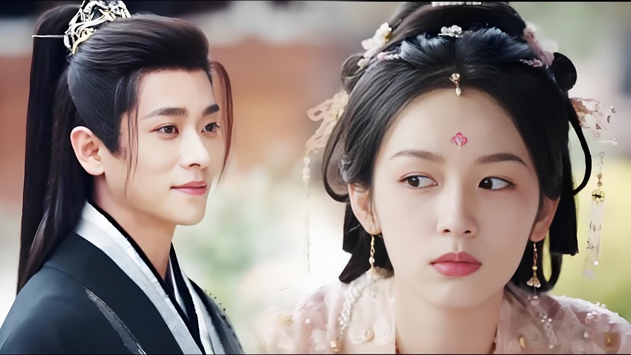 Хэ Янь показал любовь, чтобы разозлить её, но Сяо Цзюэ поймал его и увёл в комнату!